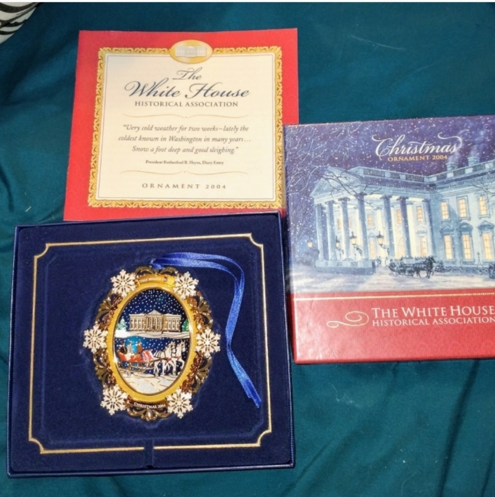 Vintage 2004 White House Ornament